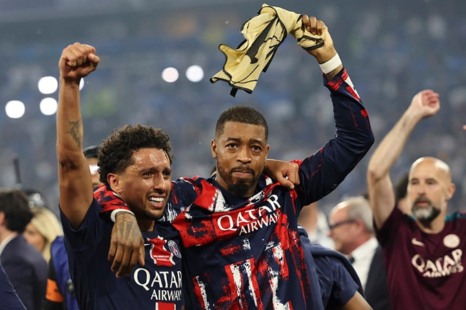 Marquinhos và Kimpembe ăn mừng cùng nhau